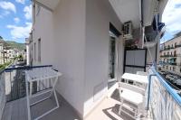 Real Modern Rapallo Retreat 2 Balconies 7-min Walk to Beach Sleeps 6 - Ferienwohnung Rapallo