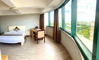 Lingyunju Sky Villa Top Floor 3 King Bed Suite for 6 Guests - B&B Jiaxing