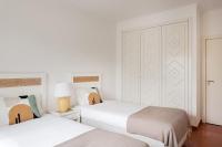 Prainha 2BR Stay | Pool & Beach Access - B&B Alvor
