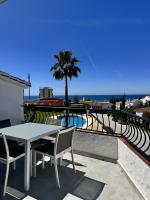 Nini's Holiday Home - B&B Sitio de Calahonda