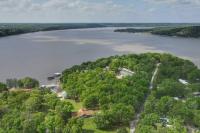 Lakefront Cabin: Boat Dock, Pool & Hot Tub - Ferienwohnung Grove
