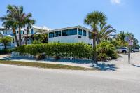 Barefoot by the Bay at Bayside Bungalow - B&B Anna María