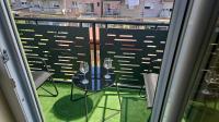 Purple Whisper 1-BDR Designer Apt, 2 Beds, Balcony - Chambres d'hôtes Zagreb