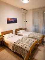 Nesi apartmenti - Ferienwohnung Pristina