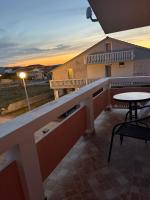 Apartment Tamaris Vir near the beach - TA Leut Agency - B&B Vir