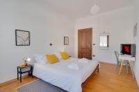 Chromatica - di fronte a Galleria Bomb - B&B Gorizia