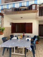 Apartmani tri palme - B&B Vinišće
