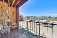 < 1 Mi to Granby Rodeo! Retreat w/ Pool & Hot Tub - Chambres d'hôtes Granby