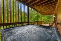 Family Cabin w Hot Tub Game Room & Mountain View - B&B Gatlinburg