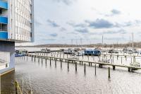 FjordHavn NEU Wiking Turm 8 Etage - Bed and Breakfast Schleswig