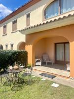 Giodi Appartamenti La Cinta 2 - Chambres d'hôtes San Teodoro