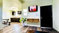 Mesquite Cabin at 22 Eleven Resort - B&B Devine