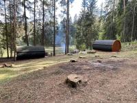 Netradiční spaní v sudu u rybníka 2 - B&B Radvanov