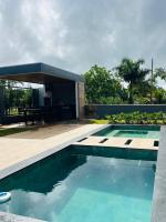 Chalé de Luxo - Piscina Aquecida e Banheira - B&B Chapada dos Guimarães