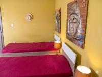Modern room in prime area for beaches & nightlife! -Fast & easy self check in -Independent access -No Family sharing - Pembroke Gardens location - Chambres d'hôtes San Ġiljan