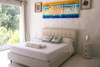 Chambre Lit King-Size - Vue sur Piscine 