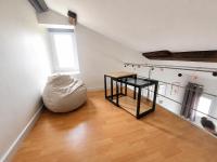 Appartement T3 vue place Vival - Coeur de Figeac médiéval - Parking - B&B Figeac