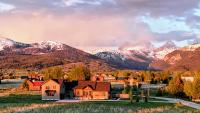 Modern 5BR Teton Home with Spa & Views - B&B Driggs