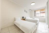 KozyGuru | Cabramatta | Spacious 3BR Townhouse - Bed and Breakfast Gabramatta