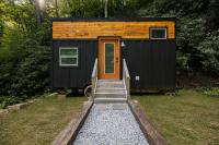 Bigfoot Bungalow Tiny Home in the Woods - B&B Robbinsville