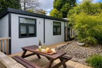 Boutique Tiny Home Rotorua with Private Hot Tub - Ferienwohnung Rotorua