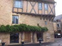 Villa La Roseraie avec accès piscine Hôtel La Roseraie - Chambres d’hôtes Montignac