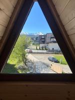 Apartment with Mountain View
