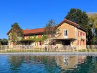 La Ferme du Domaine de Bassol – Piscine & Billard - Bed and Breakfast Mézériat