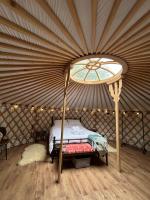 Jimmy's Yurt - B&B Shenley