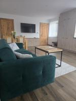 Przystań Na Zakręcie Apartament - B&B Złocieniec
