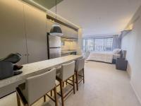 FR1103B Estudio moderno con cama king y garaje - B&B Goiânia