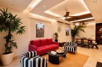 The Park Retreat by The Blue Kite, Stylish 3BHK Apartment with Wi-Fi, Housekeeping, & Kitchen in Green Park near Hauz Khas Village - B&B New Delhi