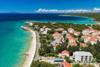 Bumblebee apartments & rooms with pool - B&B Novalja