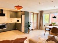 Luxury in the center - Stunning 2 BR - Free Parking - Chambres d'hôtes Oulu
