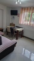 Apartament 70mp 3 camere 4 paturi Pătut Bebe acces pentru 7 persoane - B&B Sibiu