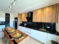 Luxurious Penthouse with Pool Close to the Beach - B&B Portimão