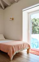 OKTO Beach House - Bed and Breakfast Praia do Almoxarife