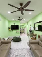 ROS HIJAU HOUSE Homestay - B&B Kuantan