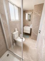 Smart Comfort StudioN5 private Kitchenette Bathroom Beach 250m Marina Port Old City 900m - Chambres d'hôtes Limassol