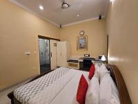 The Coral Court Homestay -By Tajmahal-True Colors & Asthetics of India - Bed and Breakfast Agra