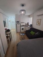 Estudio Céntrico Fuengirola junto a Renfe - B&B Fuengirola
