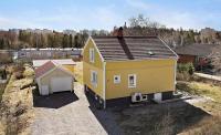 Spacy flat with big garden - Chambres d'hôtes Södertälje