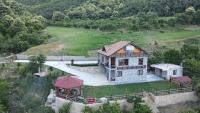 Saselisht Harmony 4 Bedroom Villa - B&B Pogradec