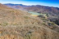 Luxury Log Cabin with lake view - B&B Black Mountain