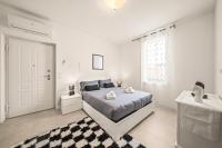 Villa Spiaggia Oro - 4 minute walk to the beach - Chambres d'hôtes Desenzano del Garda