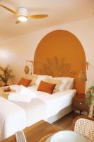 Appartement Suite Ananda, Spa Balnéo, vue lac, parking gratuit, cuisine tout équipée, wifi, refait à neuf tout confort, idéal pour une escapade détente - Ferienwohnung Arles