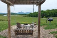 Bedford Cabin w/ Porch, 5 Mi to Historic District! - Bed and Breakfast Bedford