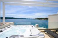 Seafront Villa Why Not - B&B Klek