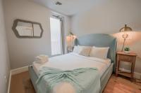 Sun-Filled 1BR Steps from Public Garden - B&B Boston