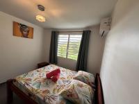 Joli Bas de Villa F3 climatisé avec Piscine - Ferienwohnung Case-Pilote